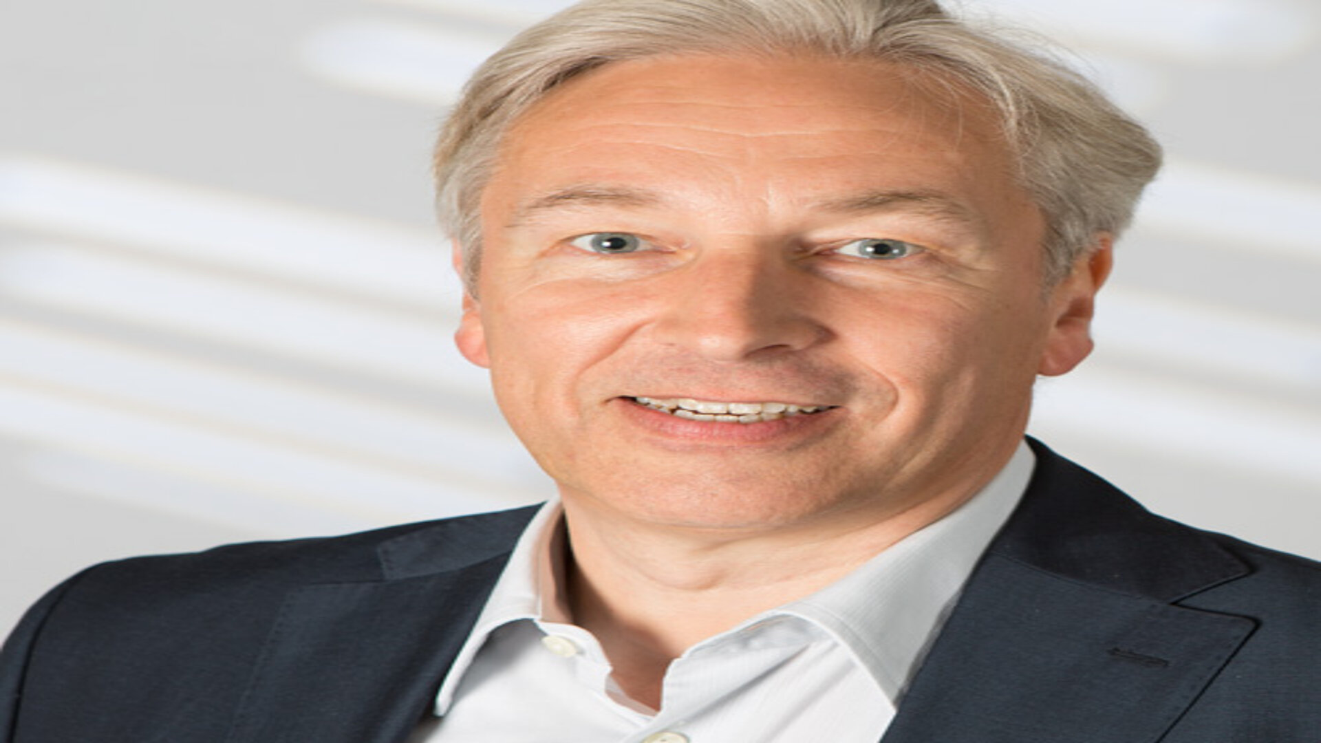 Wolfgang Weber, cxomni